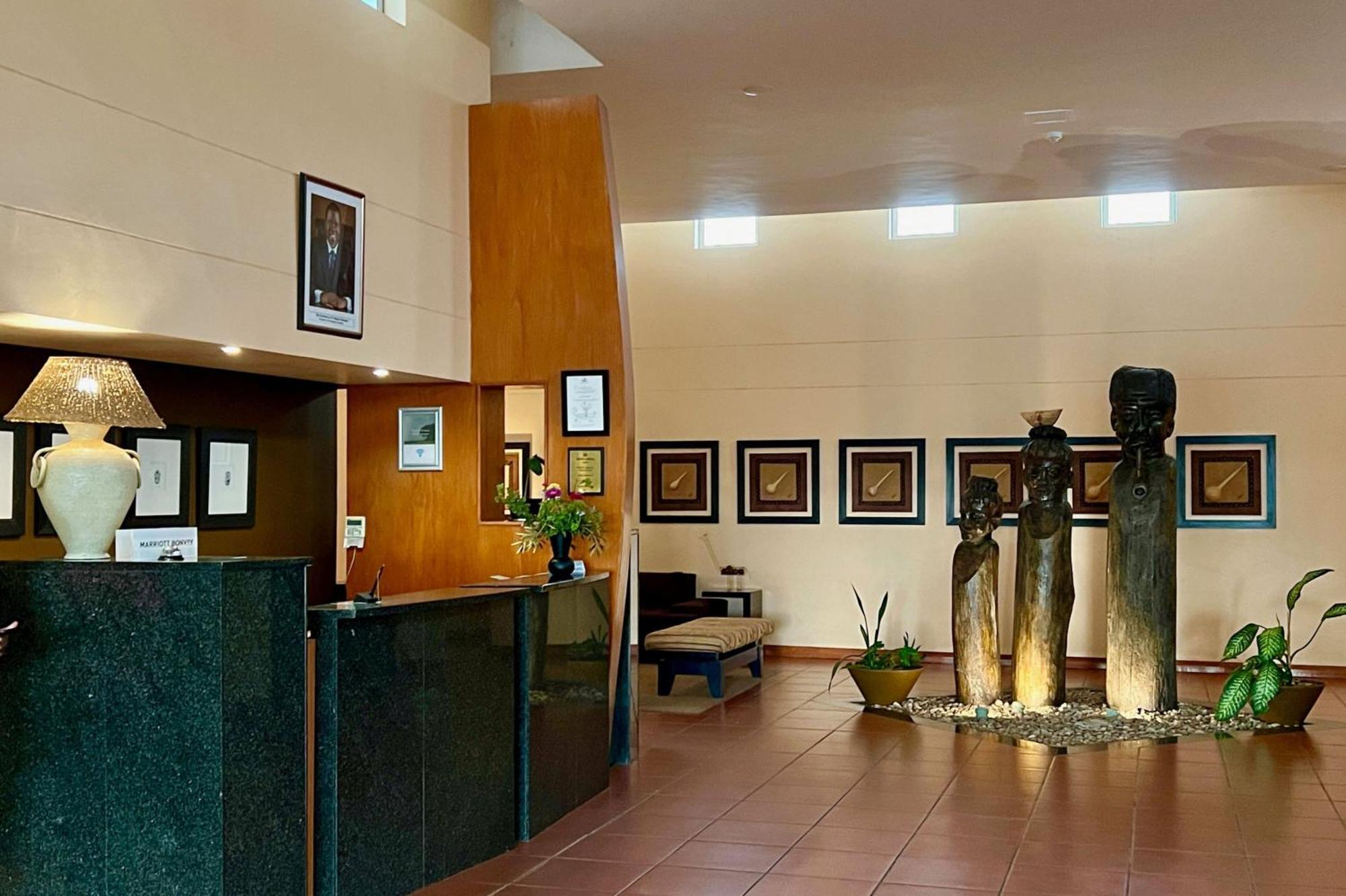 Protea Hotel By Marriott Ondangwa Ngoại thất bức ảnh