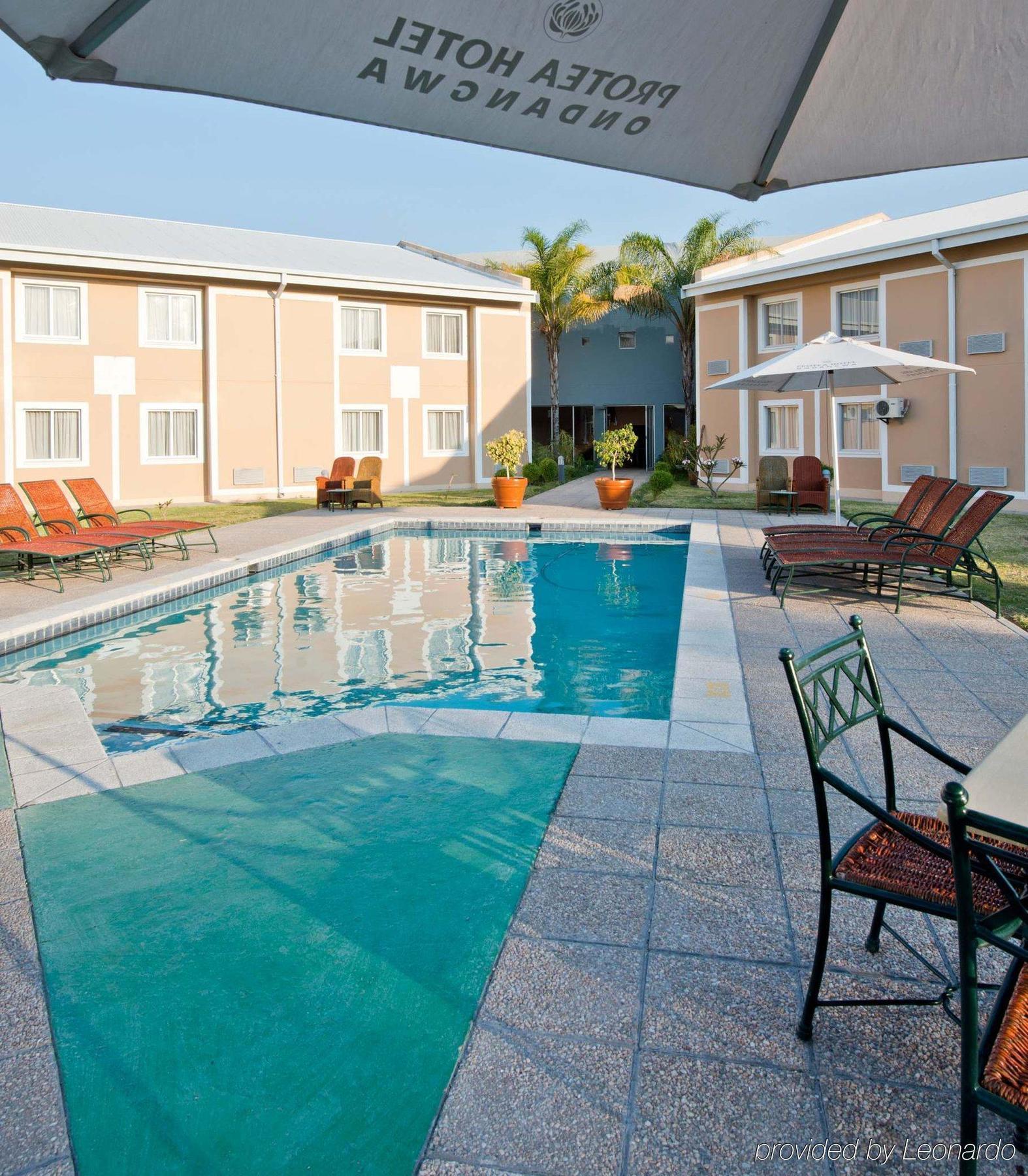 Protea Hotel By Marriott Ondangwa Ngoại thất bức ảnh